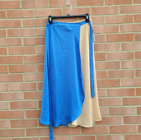 Lovers + Friends Margarita Midi Wrap Skirt in Ocean & Nude Small - Picture 2 of 9